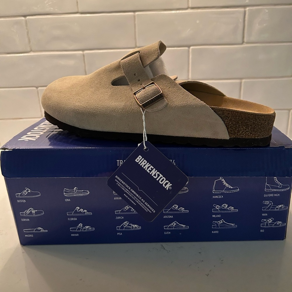 Birkenstock Men's Tan Suede Clogs